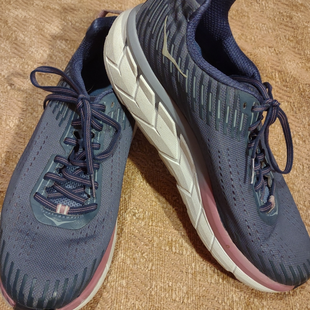 Men's Hoka running, walking shoes size 10.5. Purple/pink
